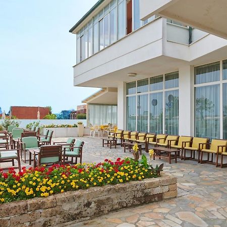 Hotel Caesar Milano Marittima Exterior foto