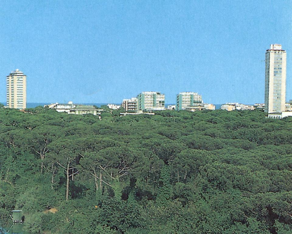 Hotel Caesar Milano Marittima Exterior foto