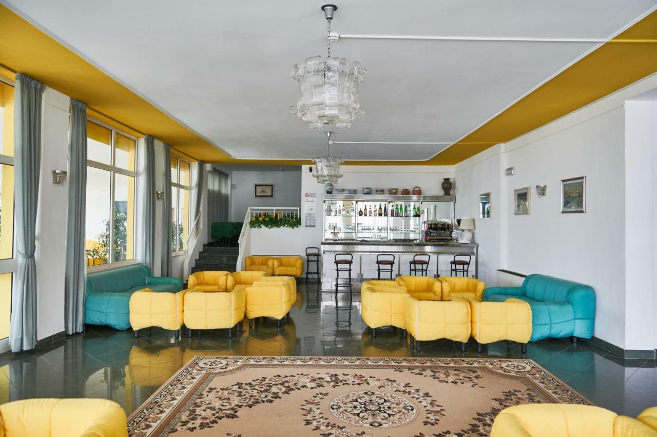 Hotel Caesar Milano Marittima Exterior foto